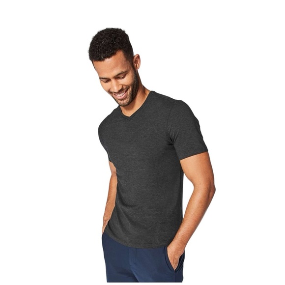 lululemon athletica Other - Lululemon 5-year Basic V-neck Sz XL Black